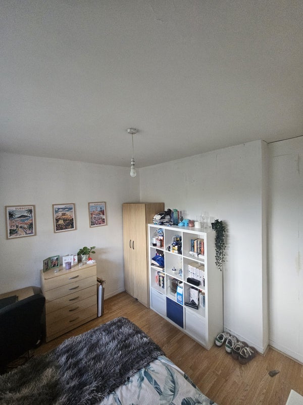 Room Falmouth Road in Greater London