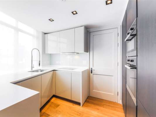 Flat Grosvenor Road in City of Westminster