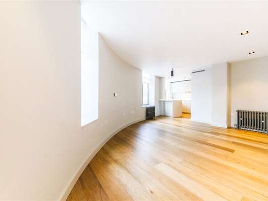 Flat Grosvenor Road in City of Westminster
