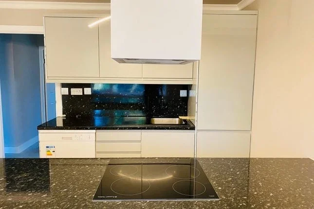 Flat Park Place in Greater London