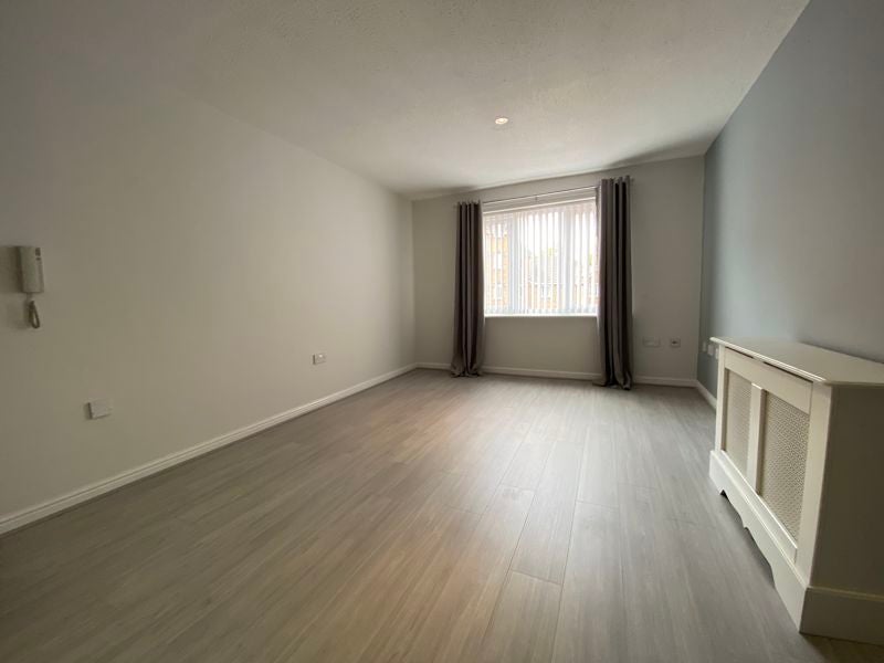 Flat Knightswood Court in Liverpool