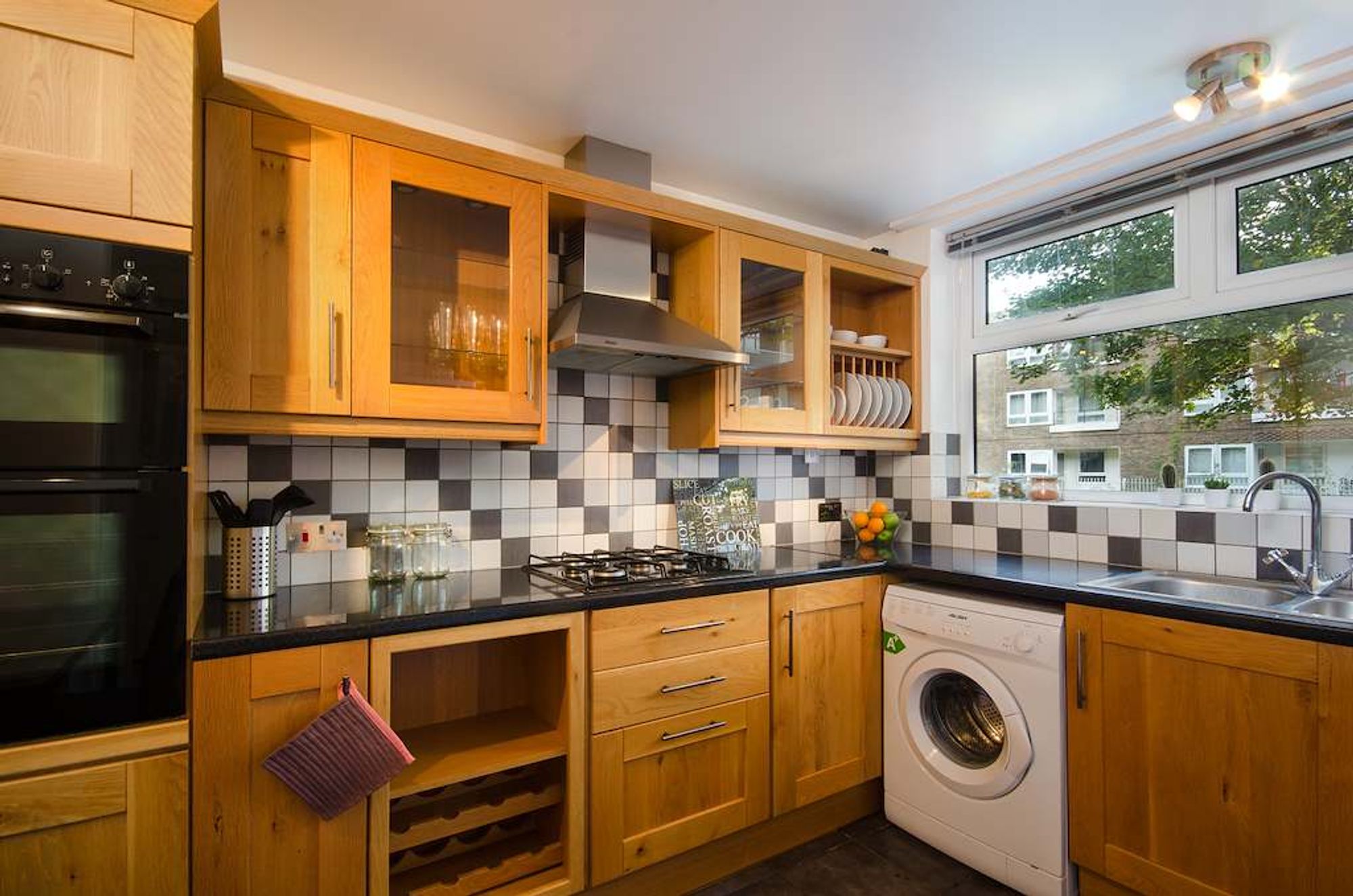 Flat Newby Place in Greater London