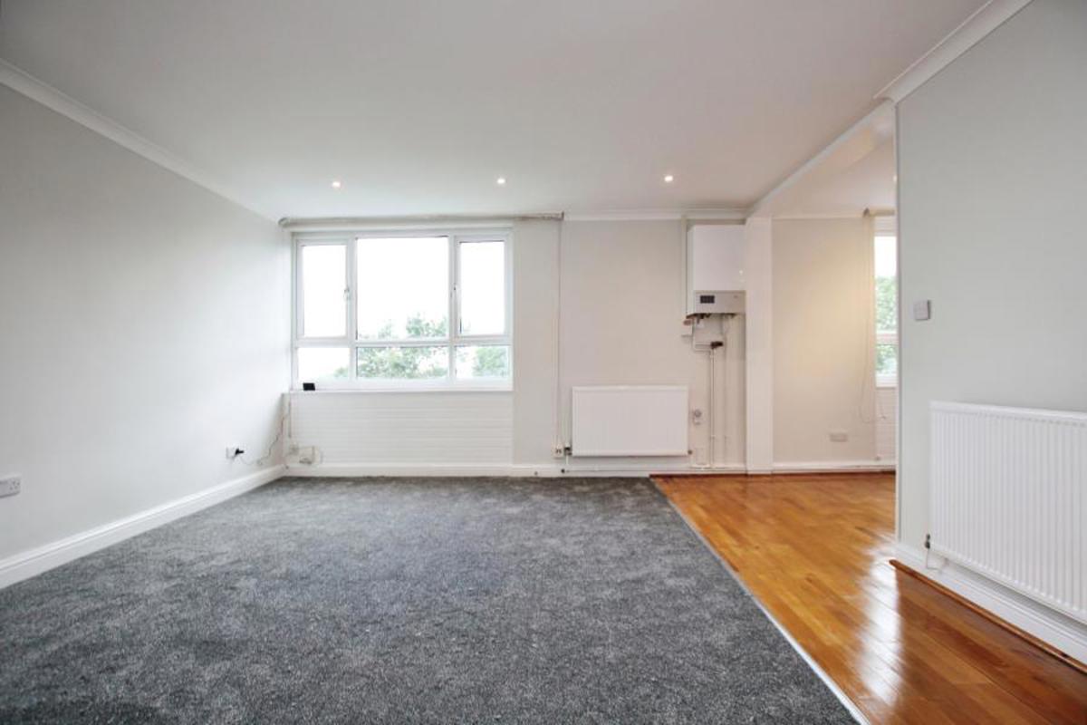 Flat Westacre Close in Bristol