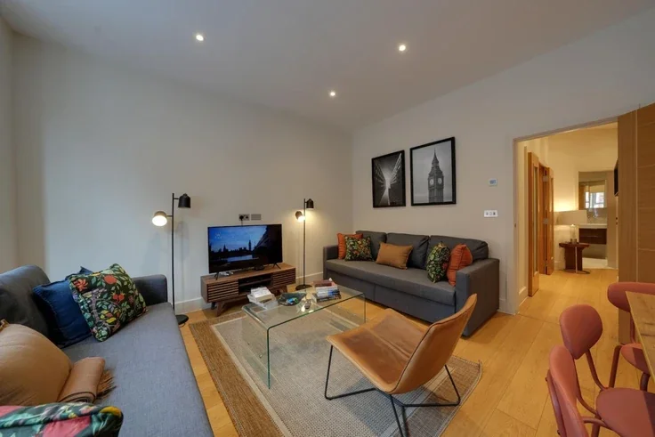 Flat Great Titchfield Street in City of Westminster