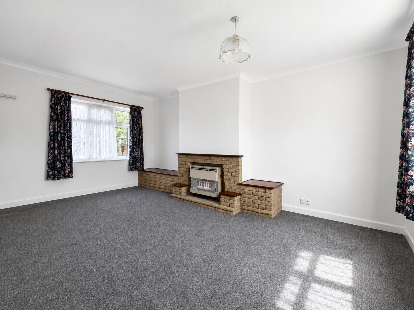 House Chantry Avenue in Bloxwich
