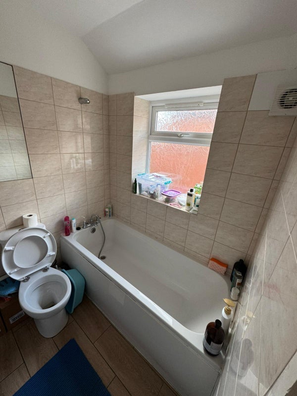 Room Sherwood Drive in Shirebrook