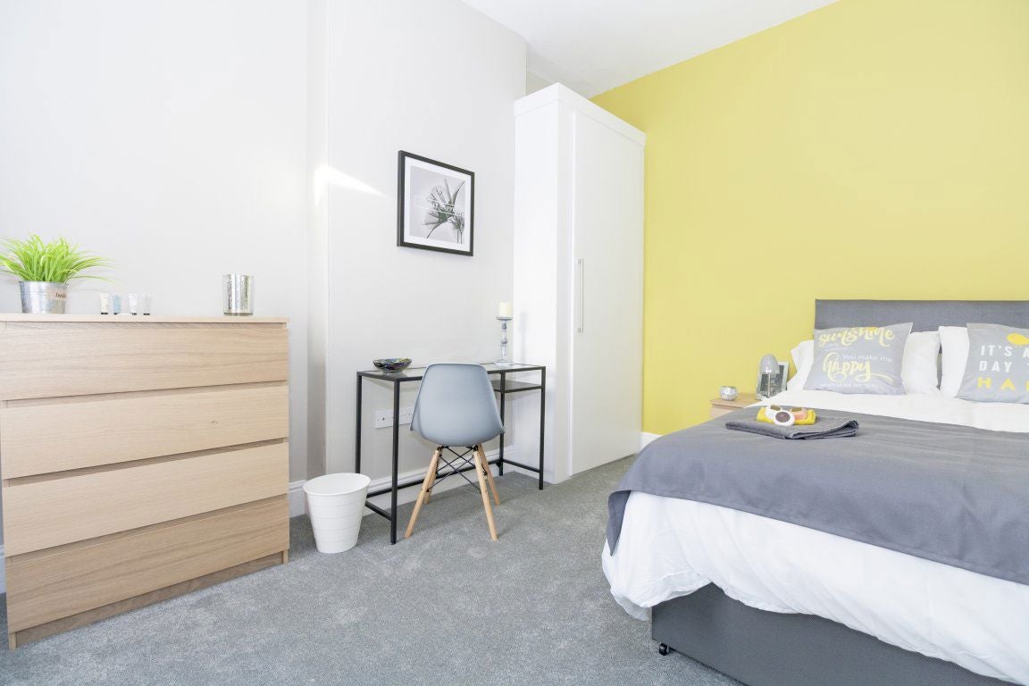 Room Cambridge Street in Wakefield