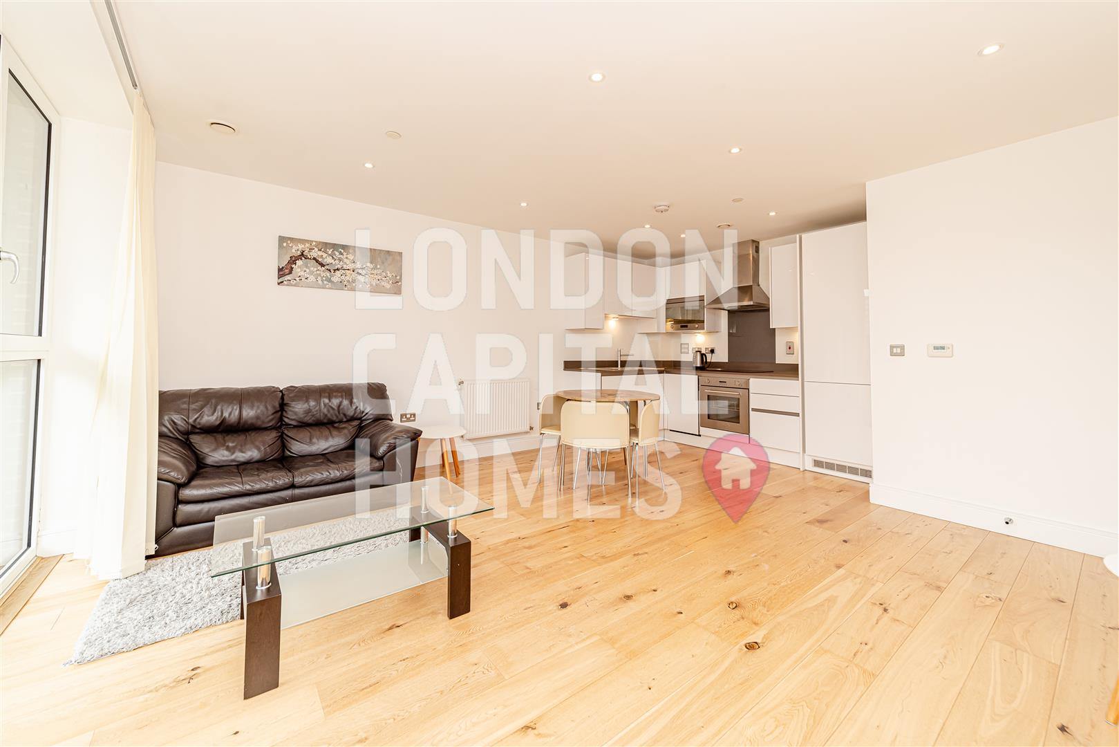 Flat Emily Street in Greater London