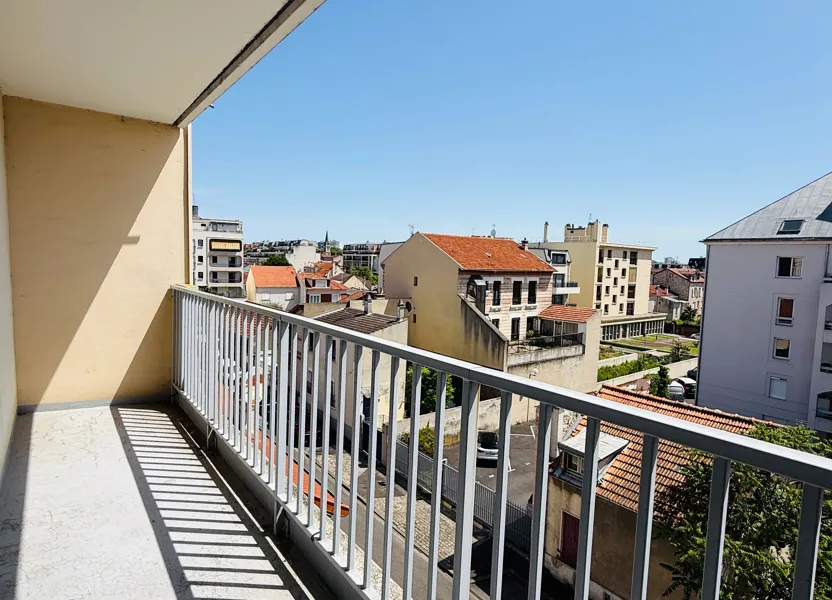 Appartement Rue Pierre et Marie Curie à Alfortville