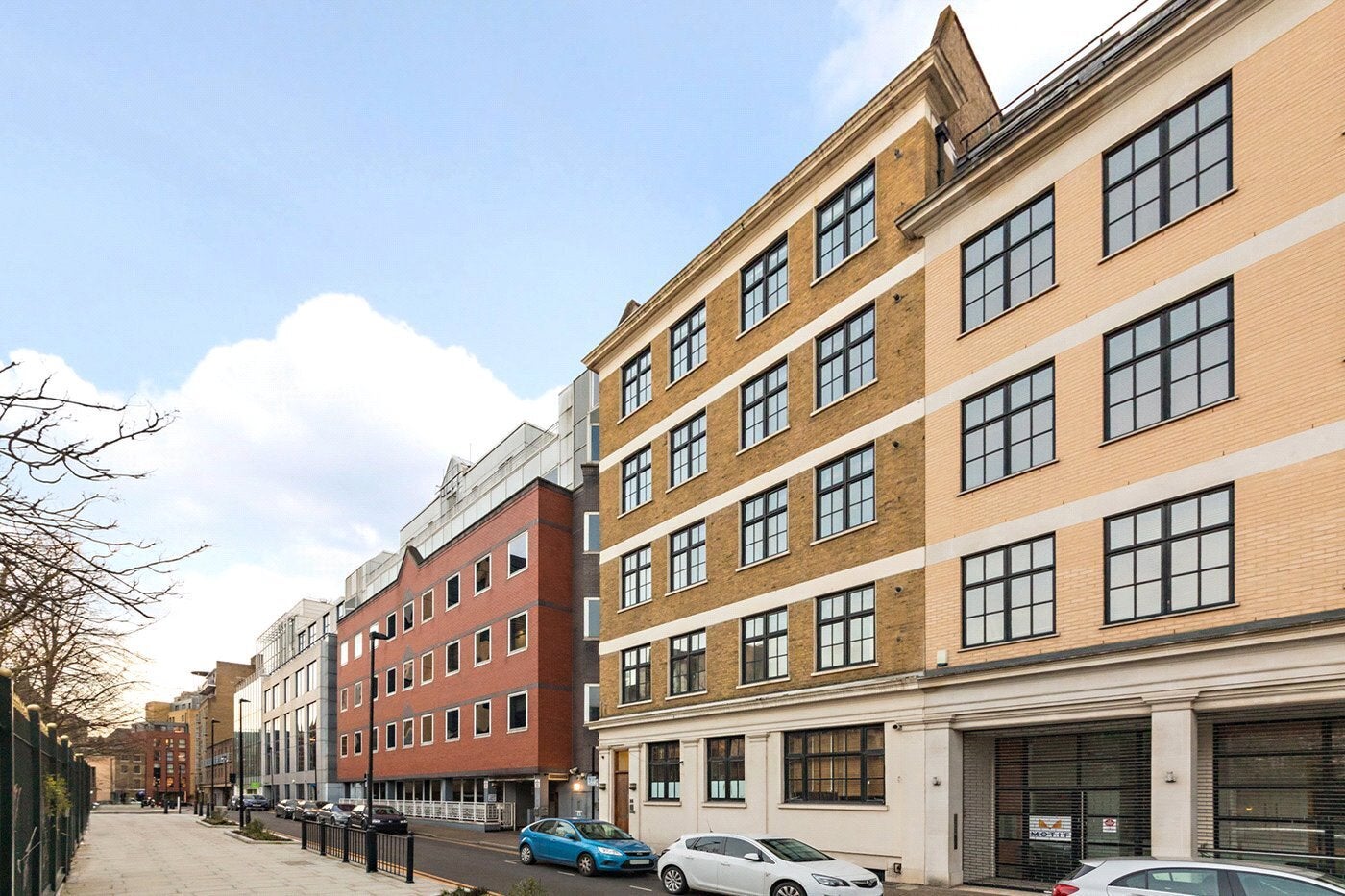 Flat St Mark Street in Greater London