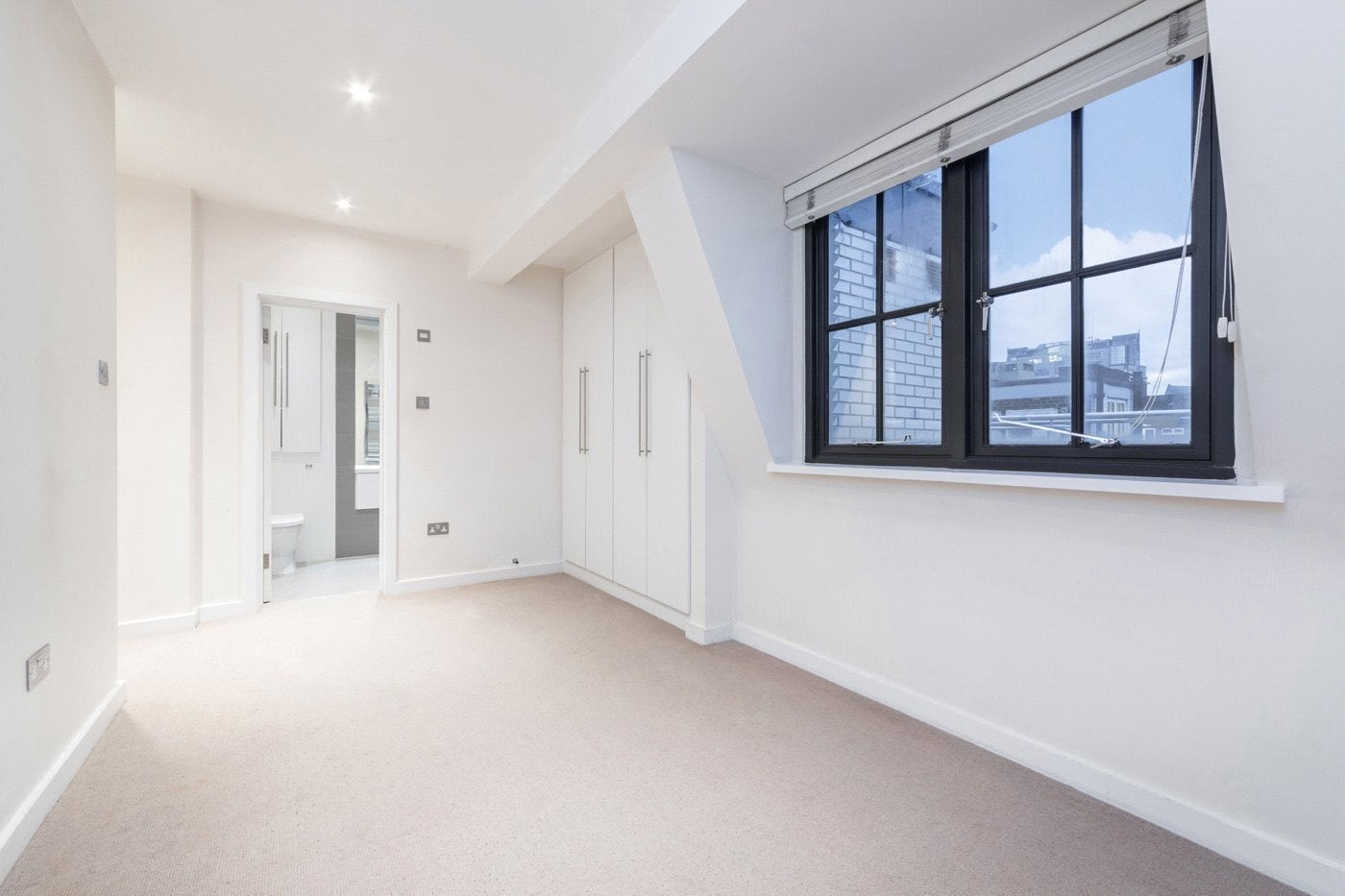 Flat St Mark Street in Greater London