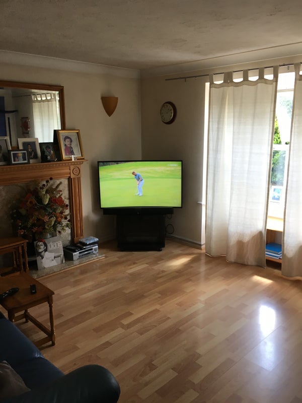 Room Moor Furlong in Slough