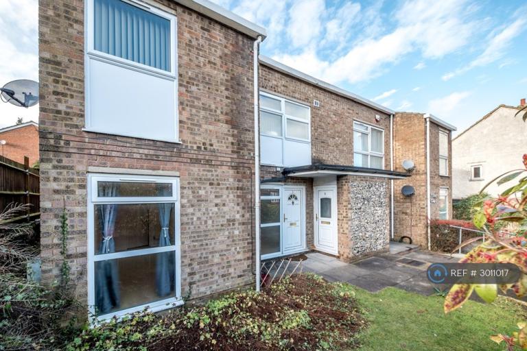 Flat Farley Hill in Luton