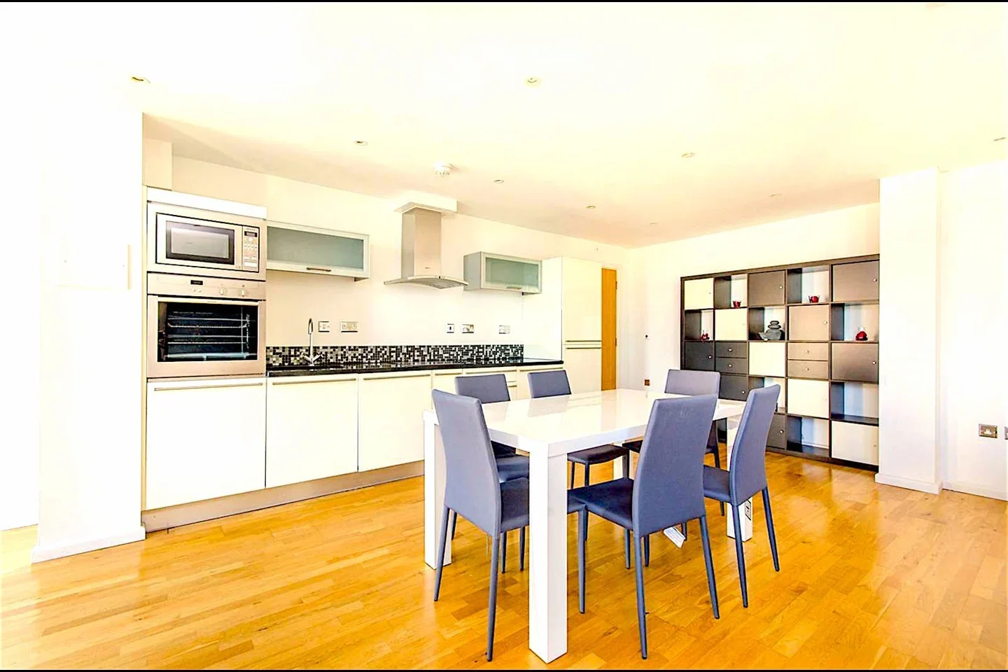 Flat Millharbour in Greater London