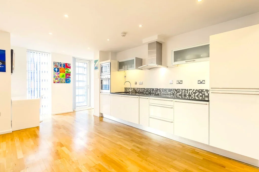 Flat Millharbour in Greater London