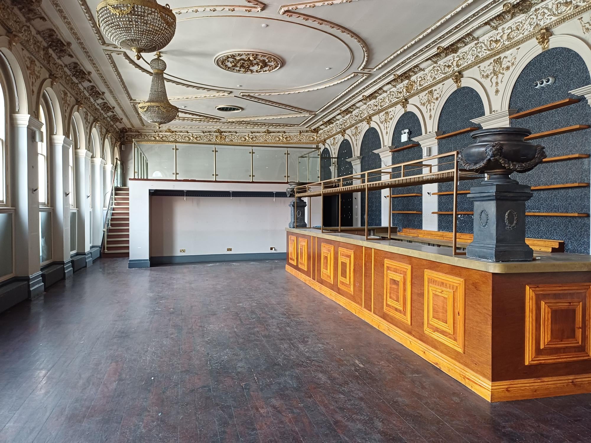 Flat Griffin Arcade in Greater London