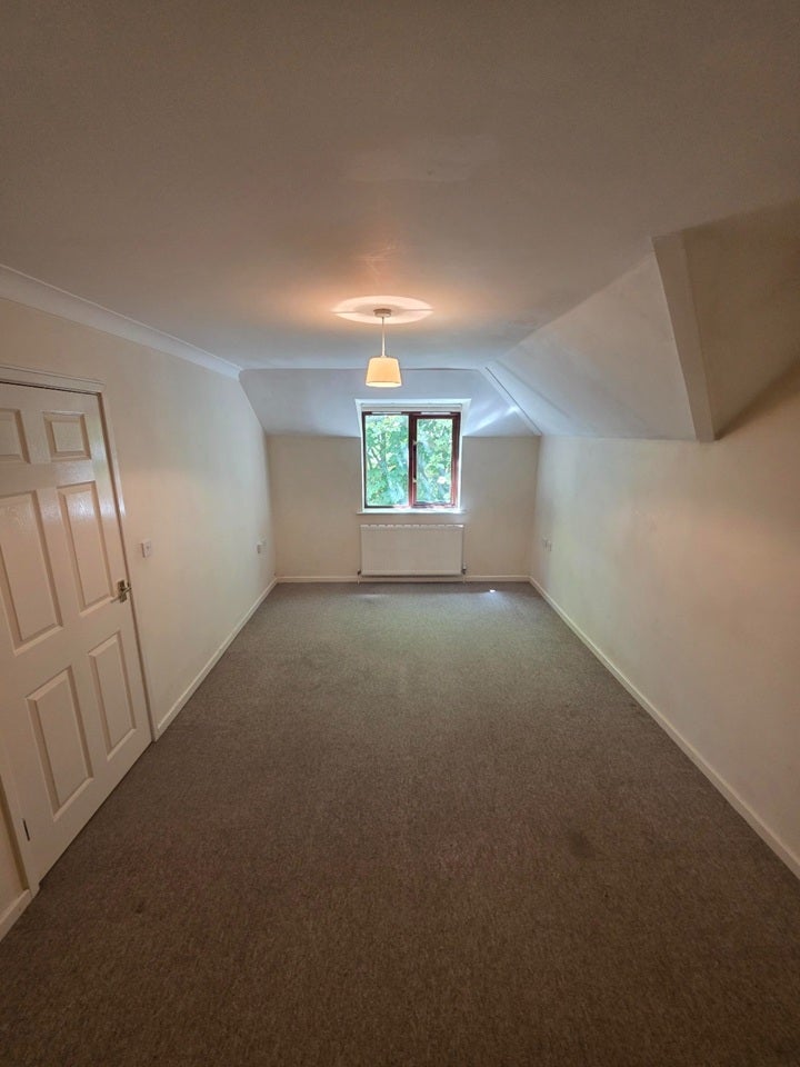 Flat Throop Road in Bournemouth