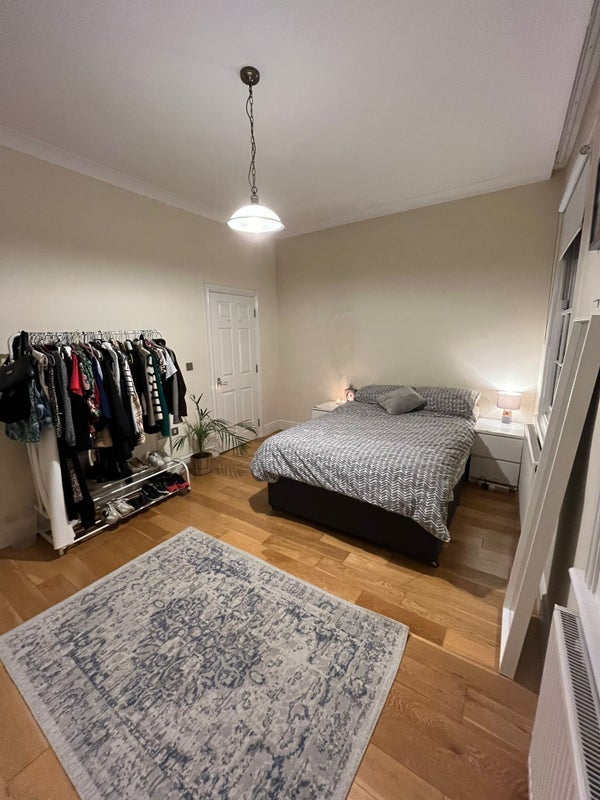 Room Lambert Street in Greater London