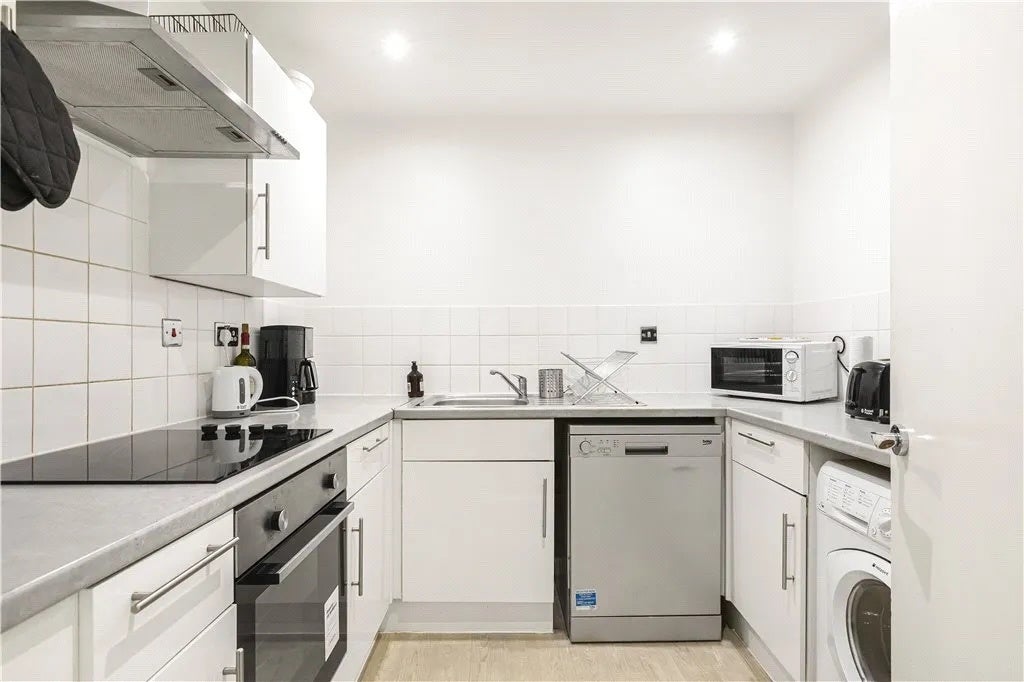 Room Premiere Place in Greater London