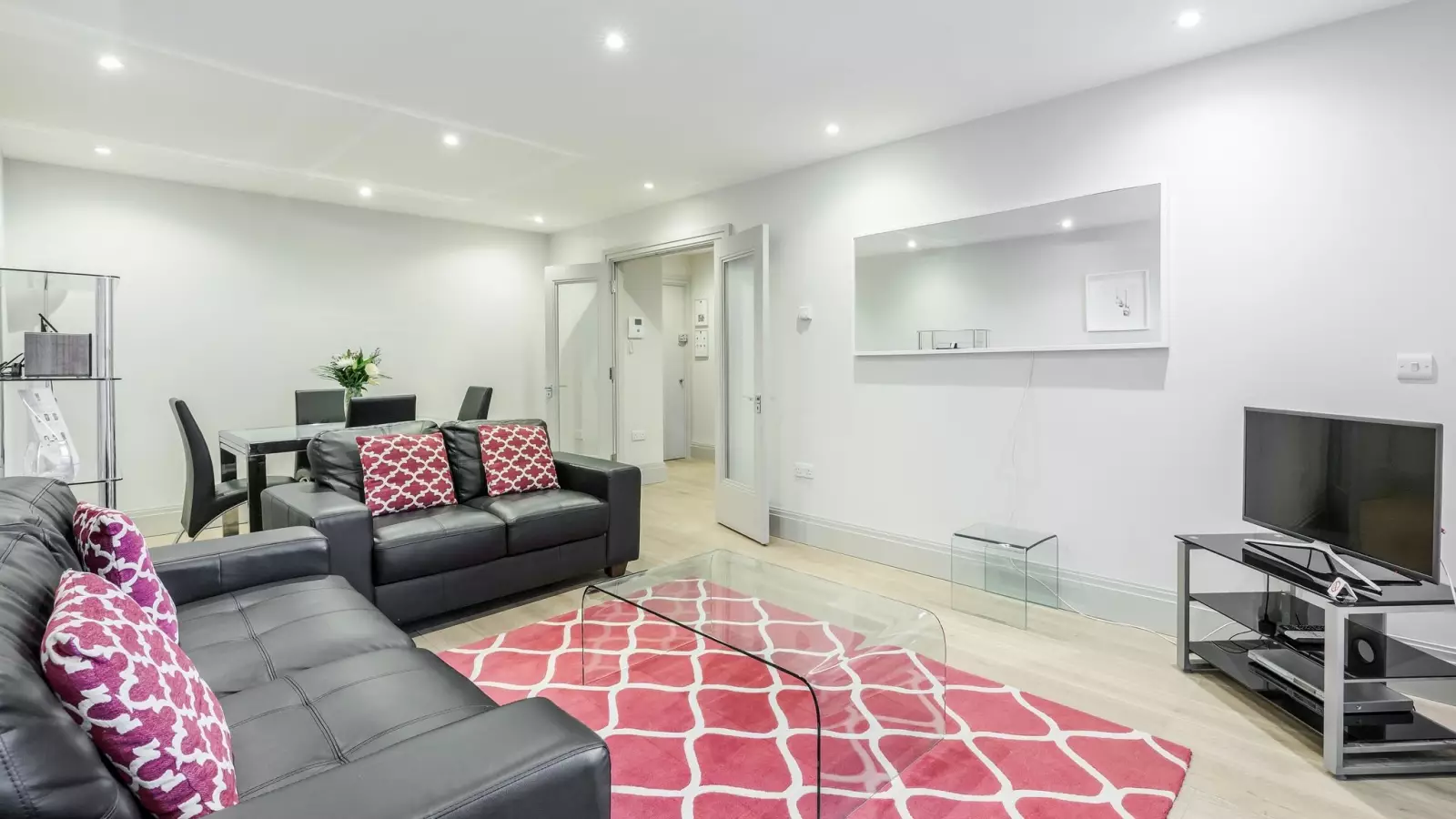 Flat Parkshot in Greater London