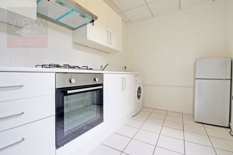 Flat Tatum Street in Greater London