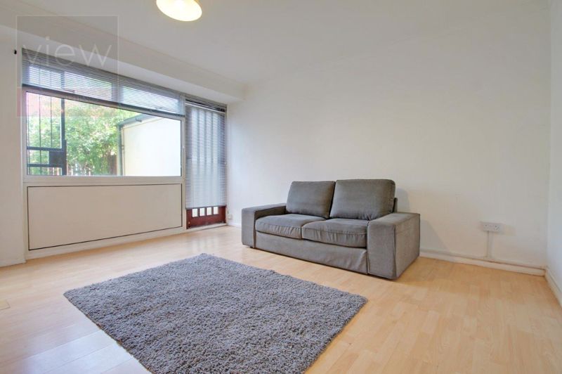Flat Tatum Street in Greater London