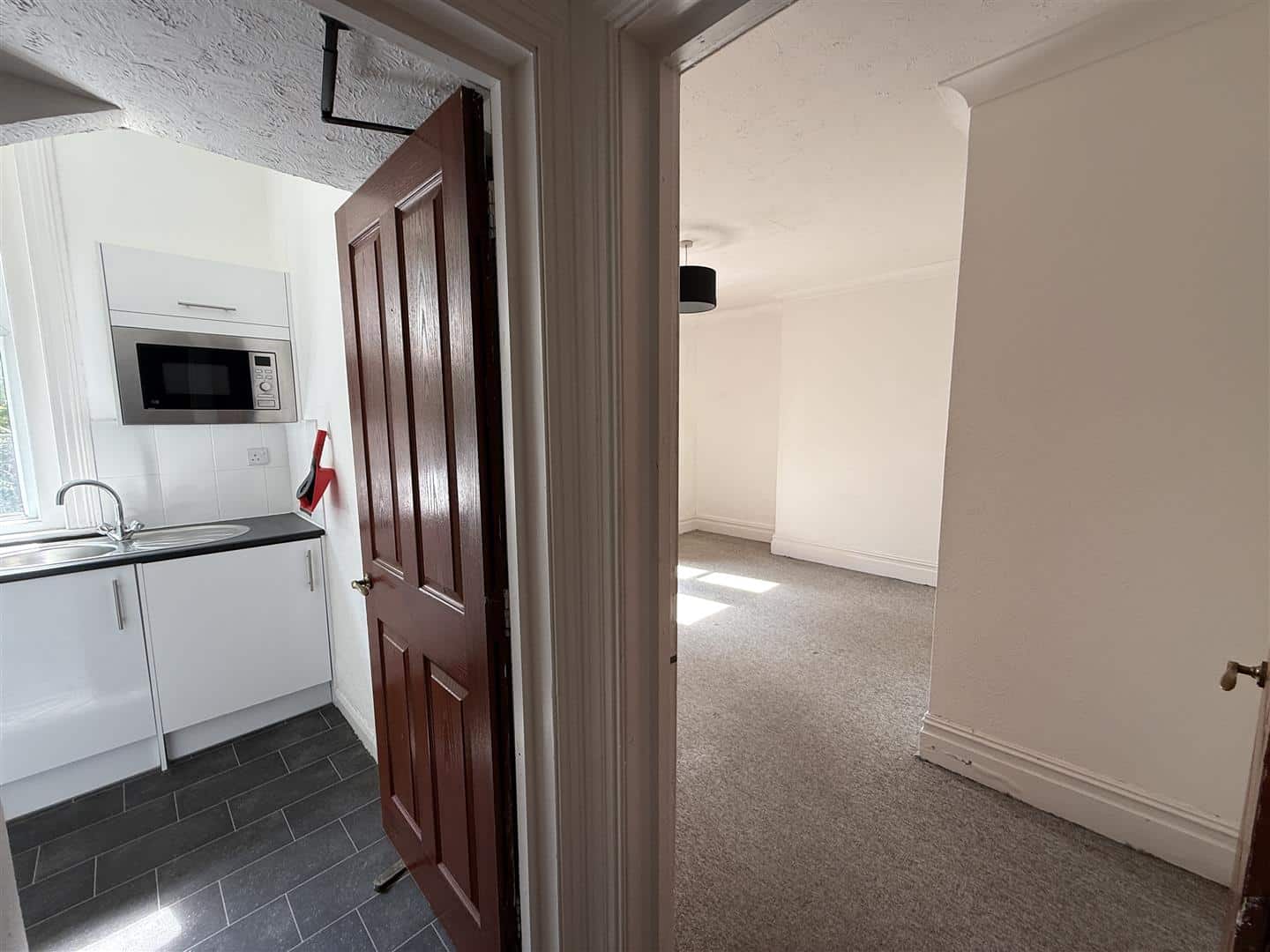 Flat Ettrick Road in Chichester