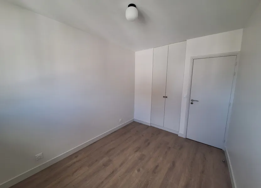 Flat Rue Henri Bretonnet in Mézières-sur-Seine