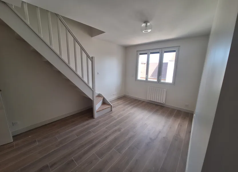 Flat Rue Henri Bretonnet in Mézières-sur-Seine