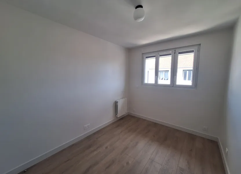 Flat Rue Henri Bretonnet in Mézières-sur-Seine