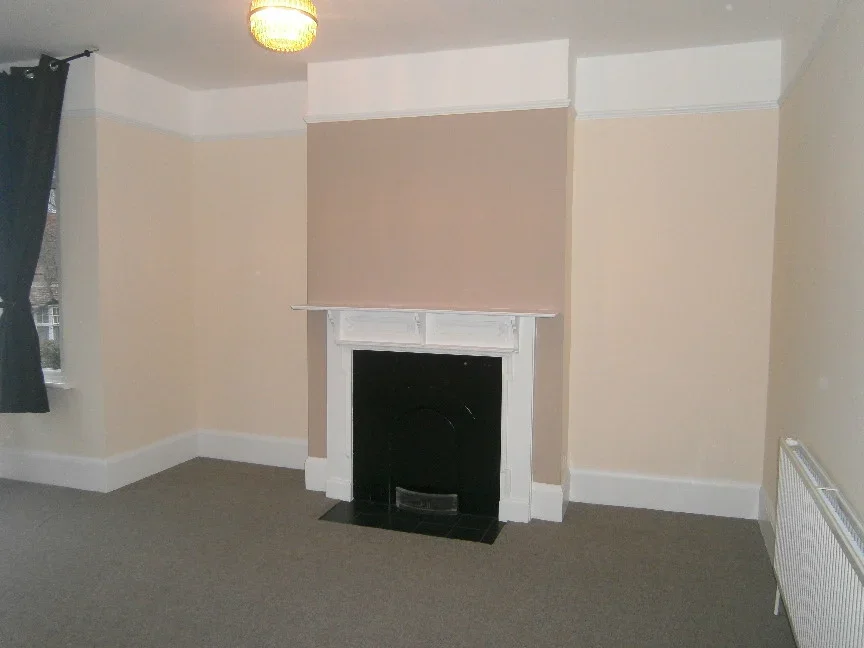 Flat Kerrison Road in Greater London