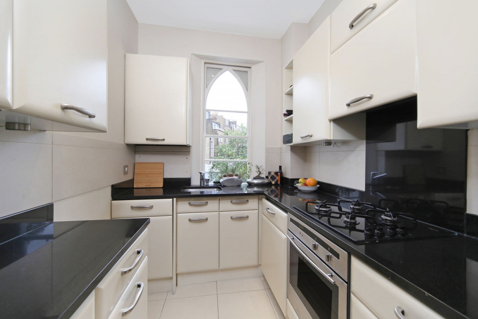 Flat Pembridge Villas in Greater London