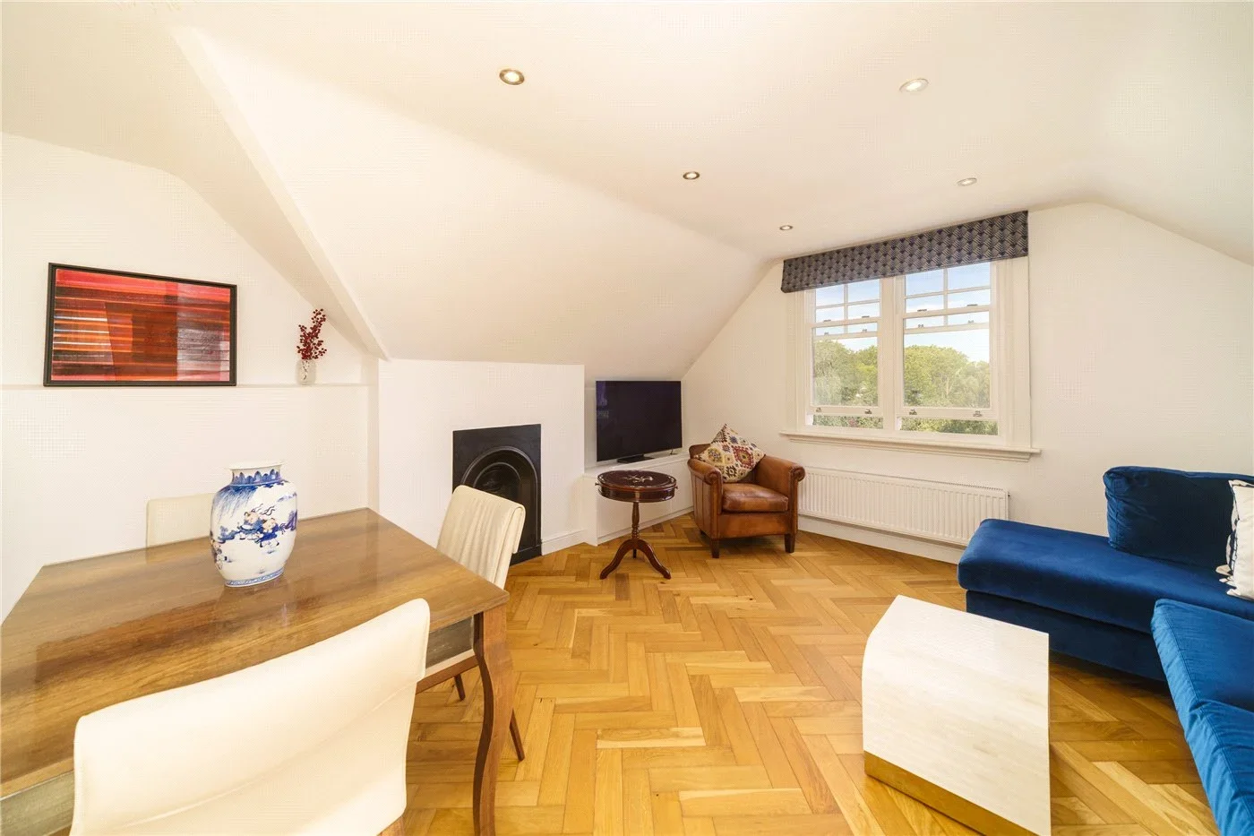 Flat St John's Avenue in Greater London