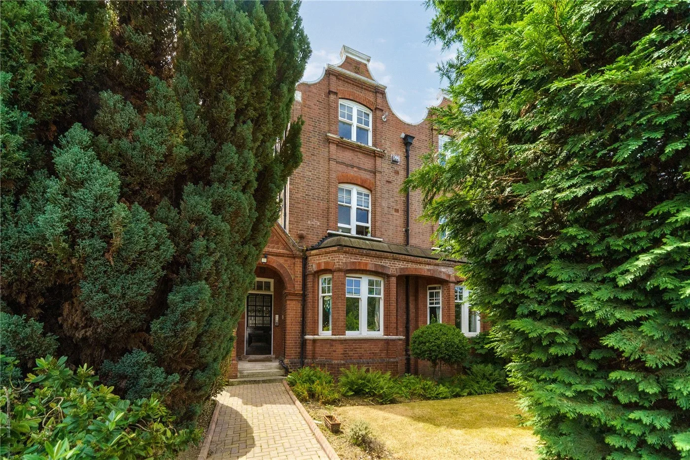 Flat St John's Avenue in Greater London