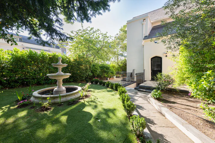 House Park Village West in Greater London