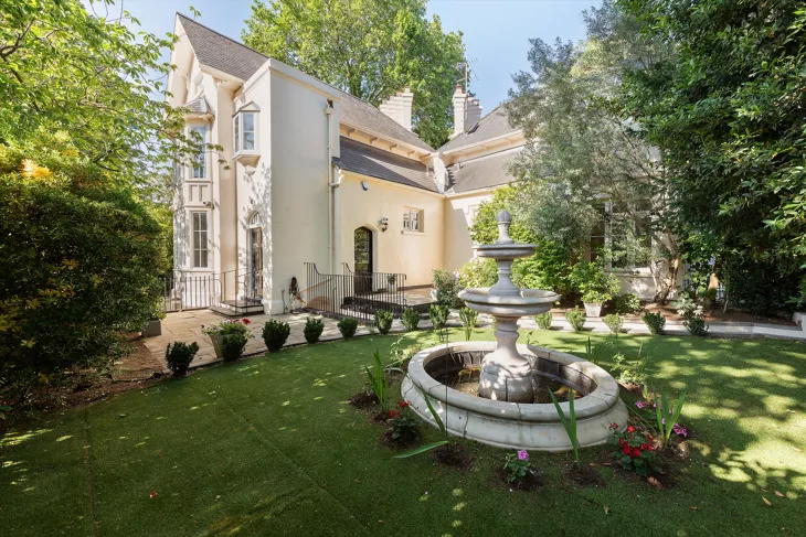 House Park Village West in Greater London