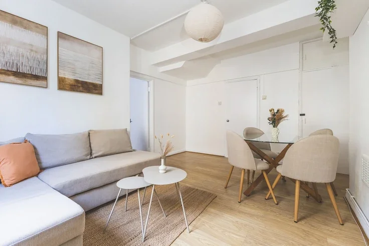 Flat Fair Street in Greater London