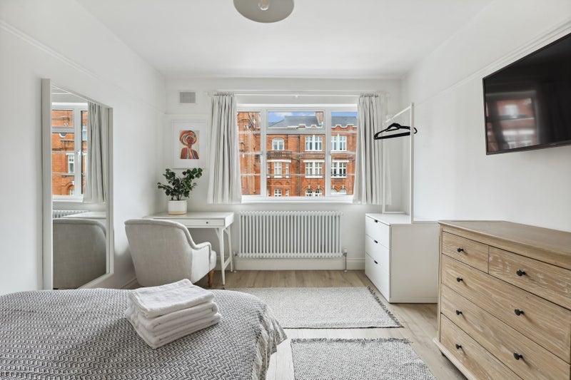 Flat Hamlet Gardens in Greater London