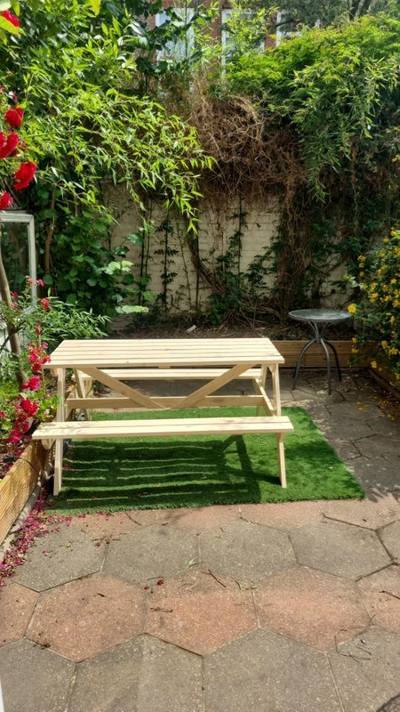 Room Ecclesbourne Road in Greater London