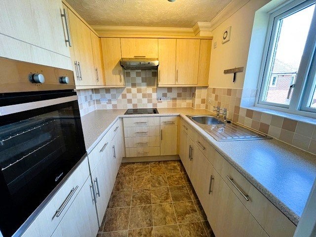 Flat Warwick Road in Metropolitan Borough of Solihull