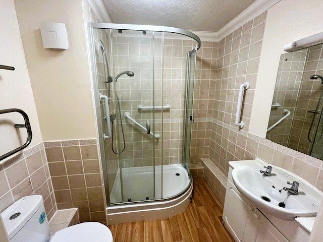 Flat Warwick Road in Metropolitan Borough of Solihull