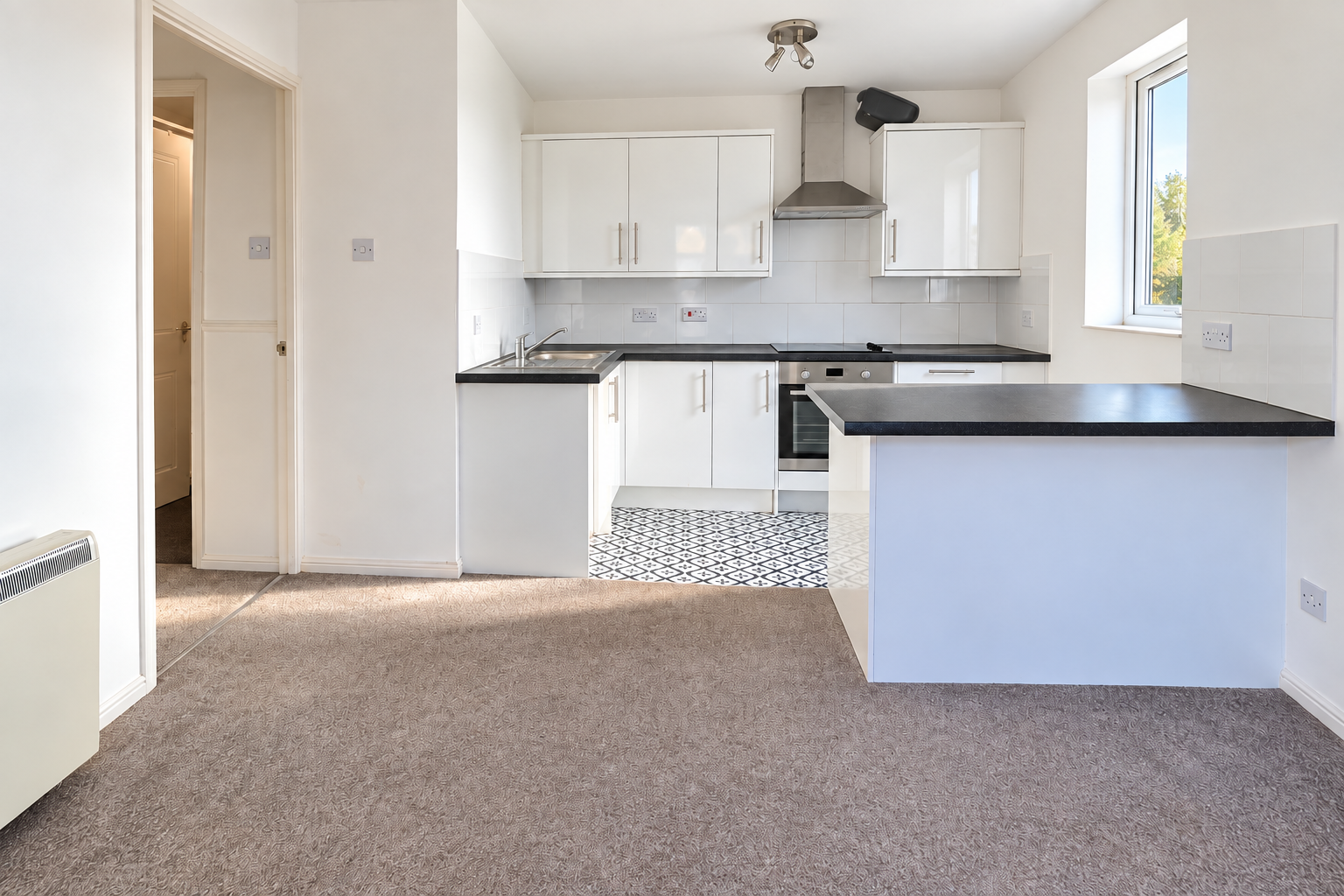 Flat Hambledon Road in St. Georges