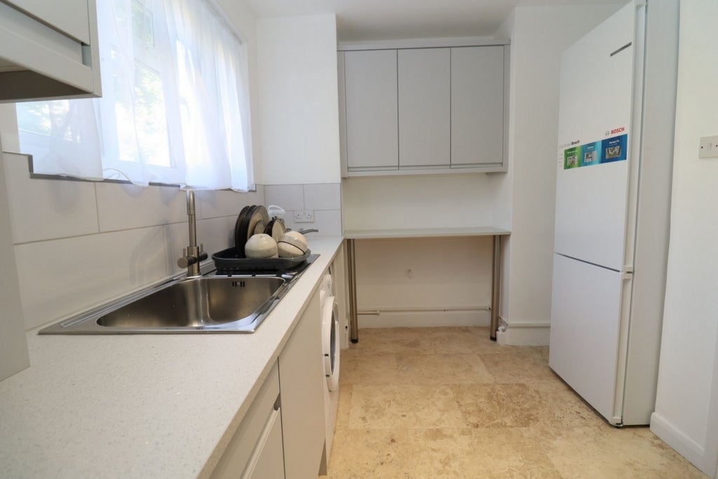 Room Globe Road in Greater London