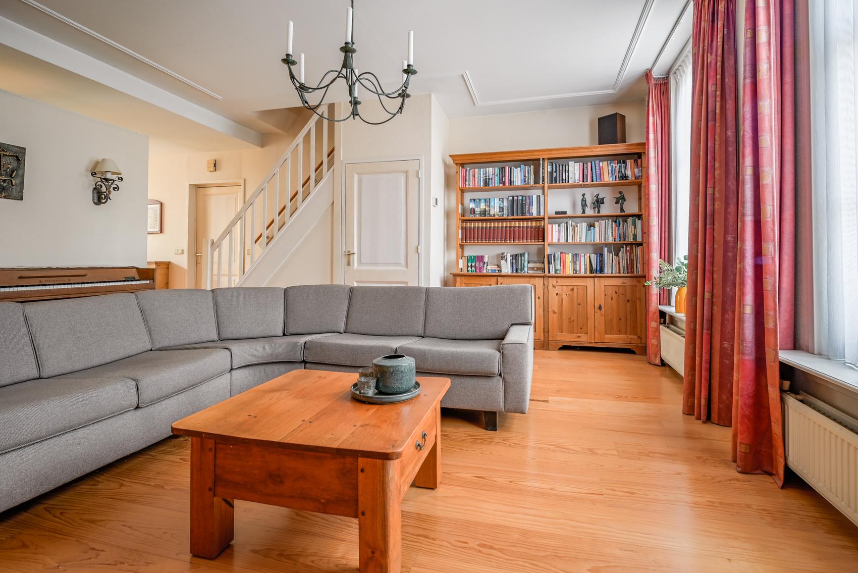 Tussenwoning te koop: Dorpsstraat 24, Bergschenhoek