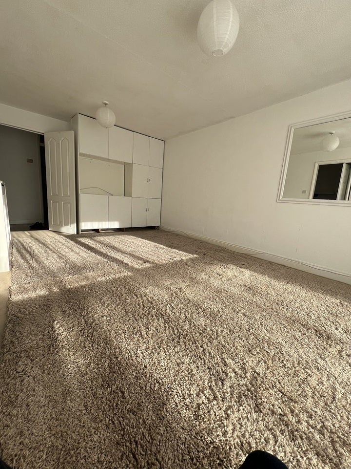 Flat Melbourne Road in Greater London