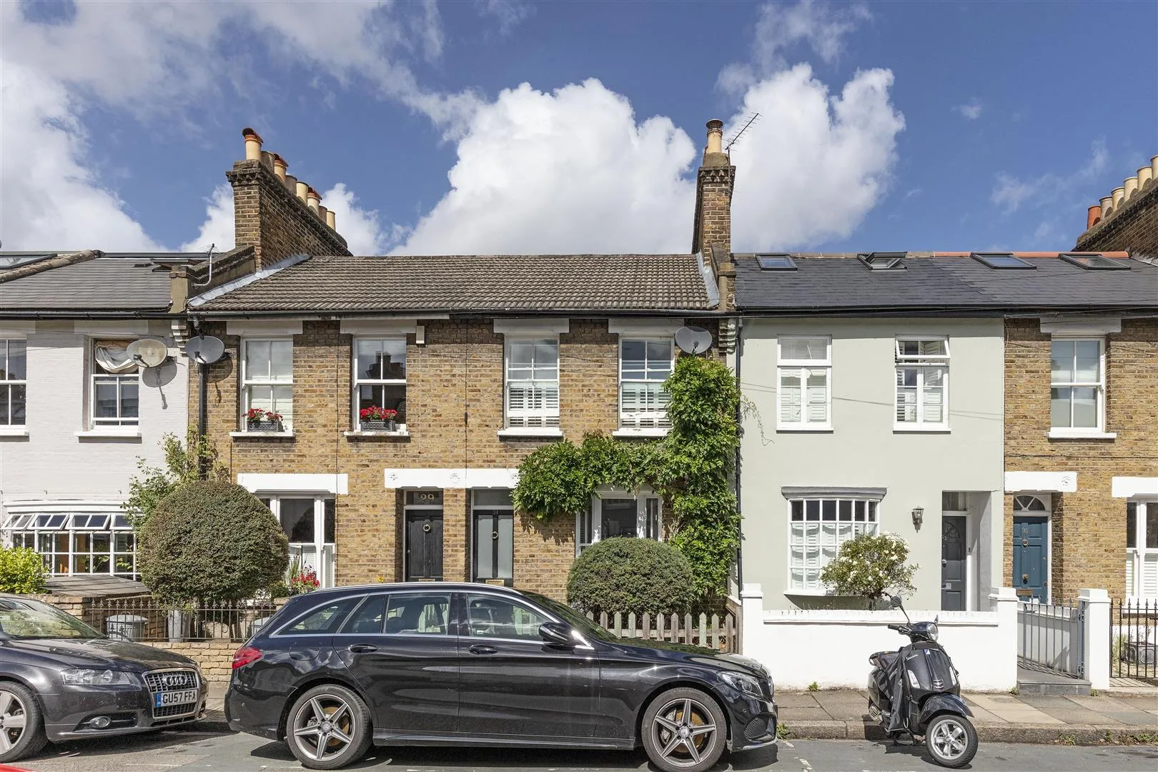 House Thorne Street in Greater London