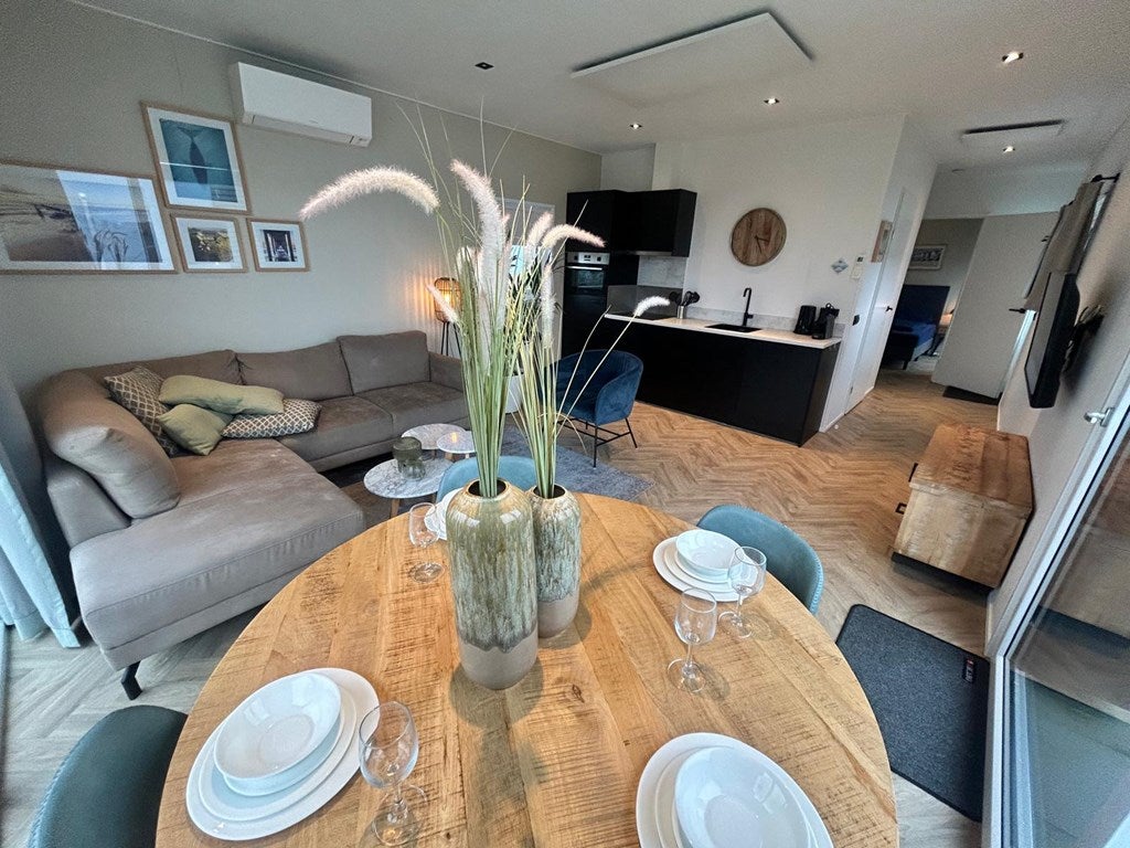 Tussenwoning te koop: Postweg 10-132, De Cocksdorp