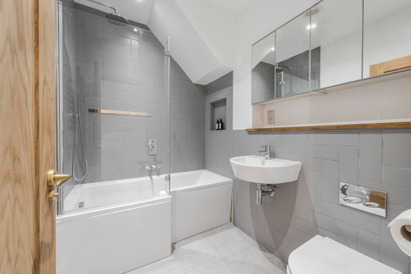 Room Wilton Road in Greater London