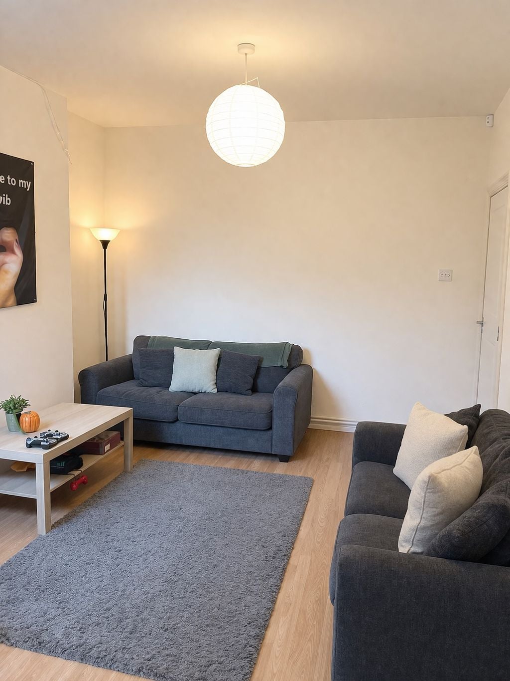 Room Teversal Avenue in Nottingham