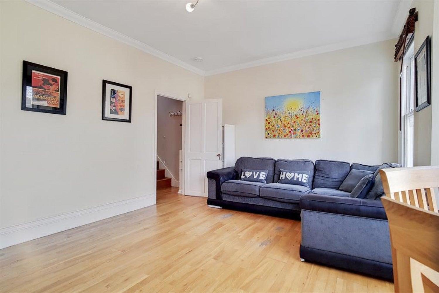 Flat Elsinore Road in Greater London